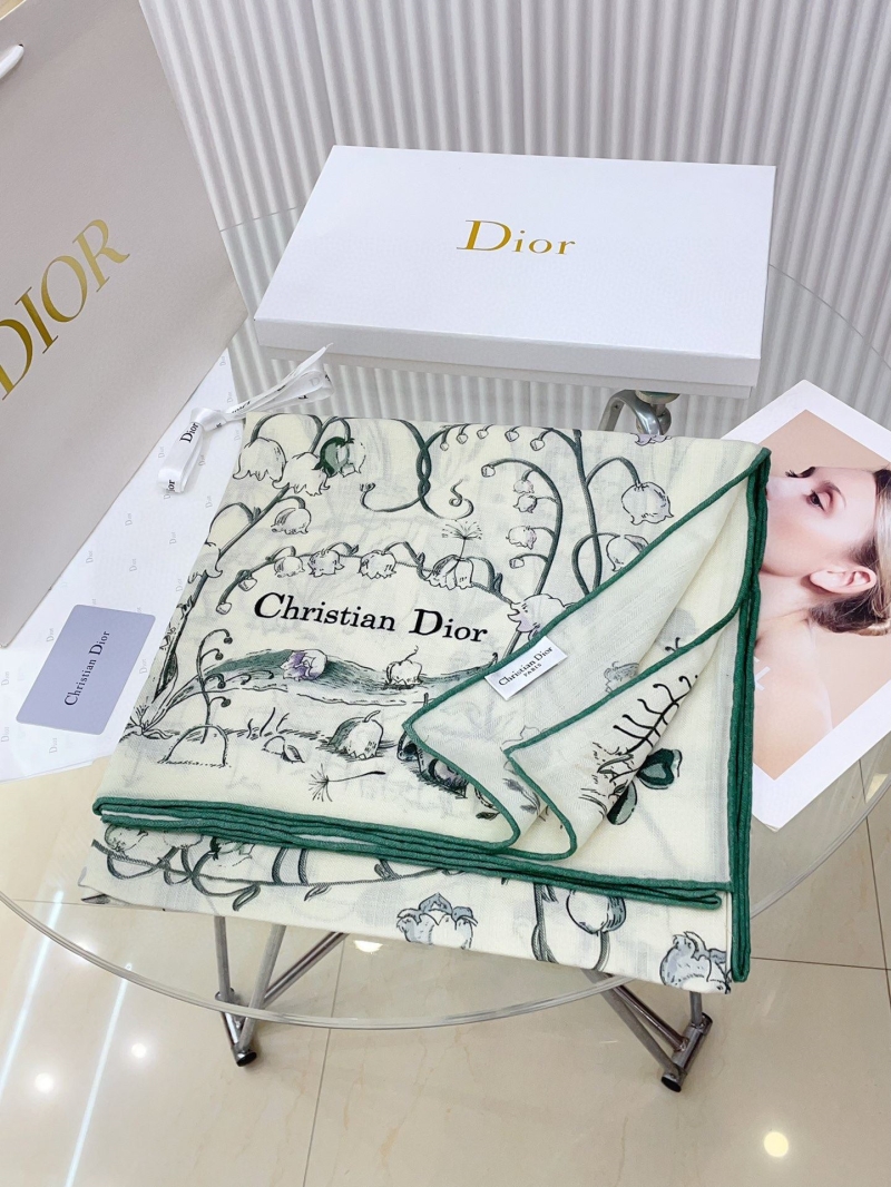 CHRISTIAN DIOR